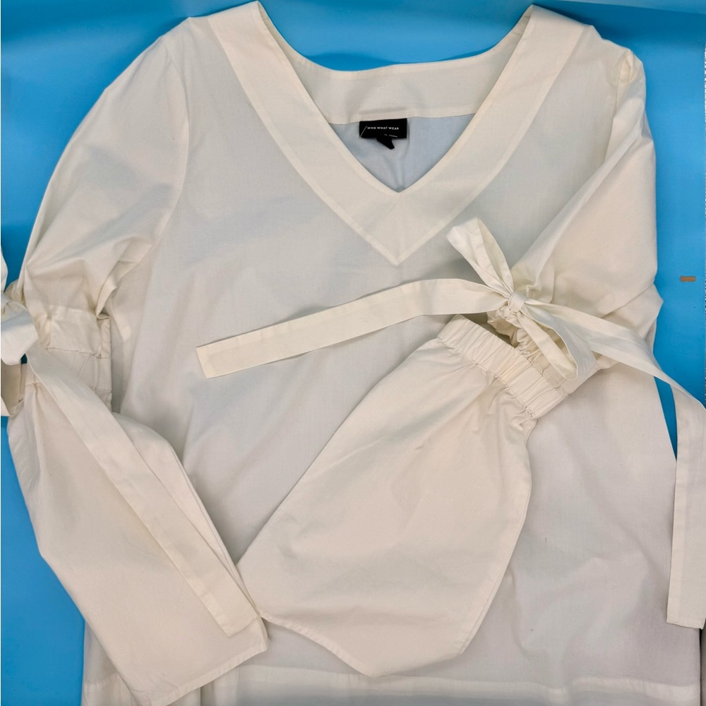 Chic White V-Neck Blouse with Bow Sleeves